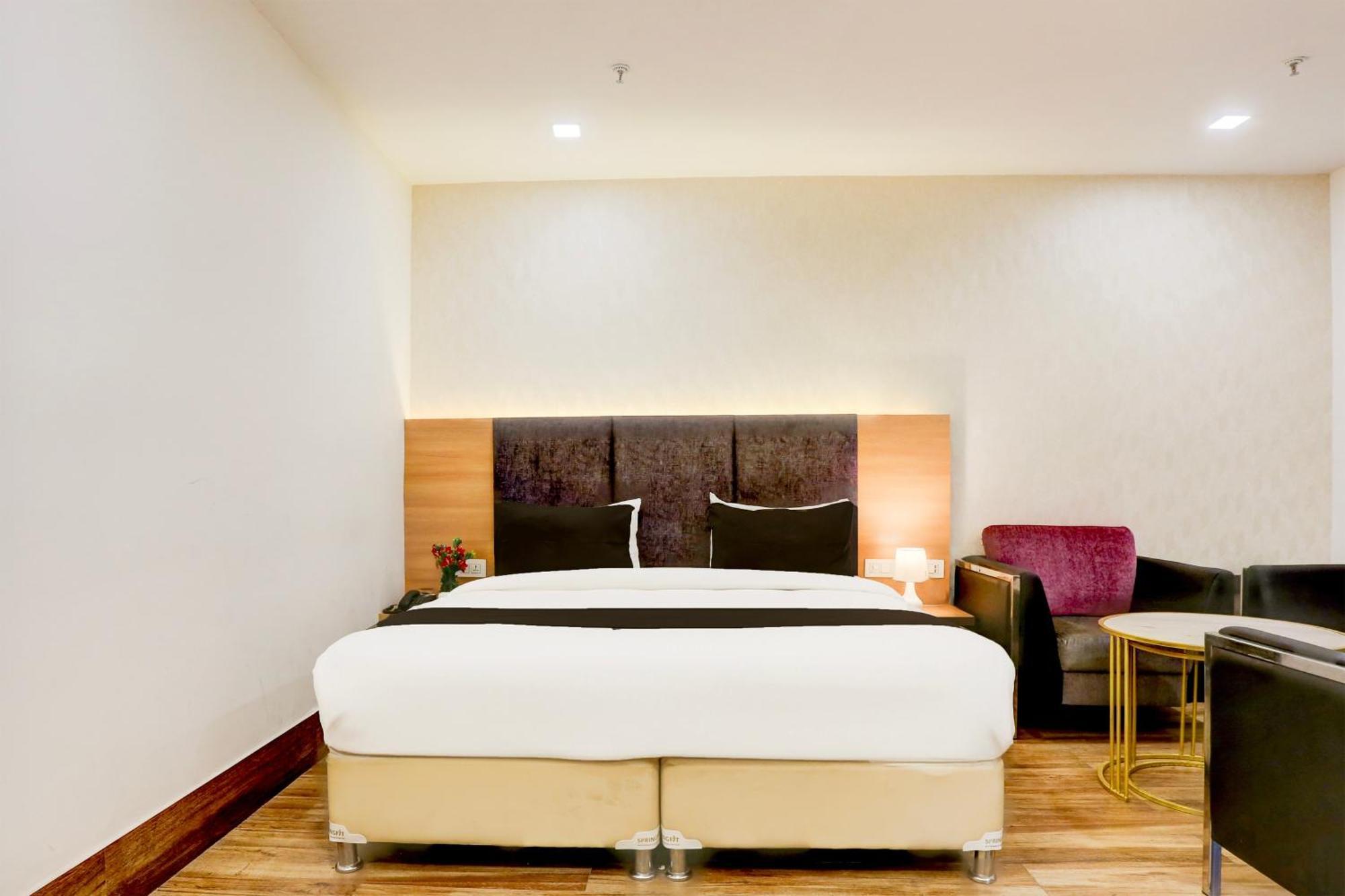 Palette Calista Premium Resort Samalkha Exterior foto